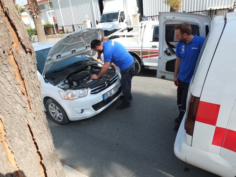 Sanayi Sitesinde Direksiyon Sistem Bakımı